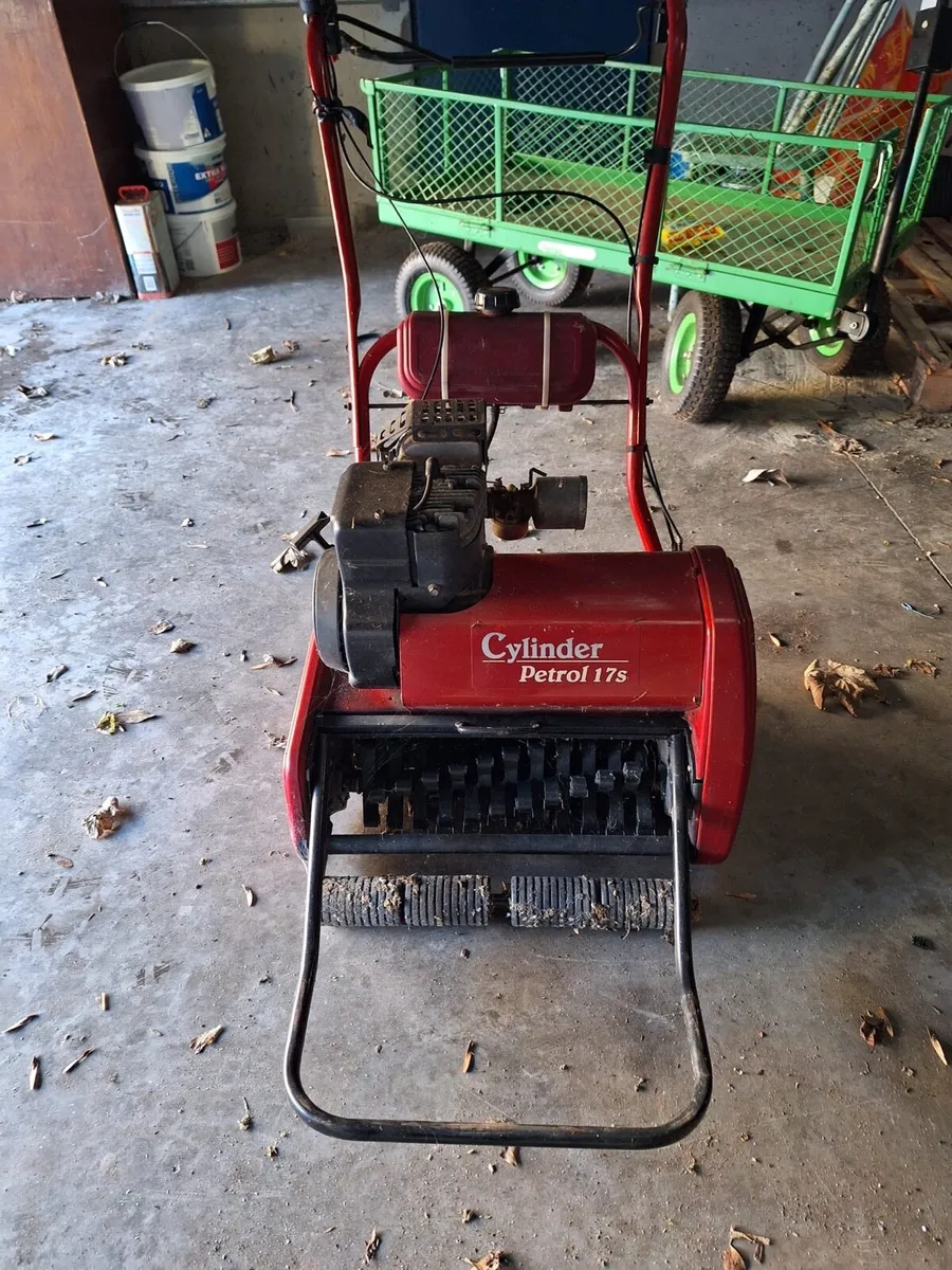 Suffolk 17S  cylinder lawnmower - Image 3