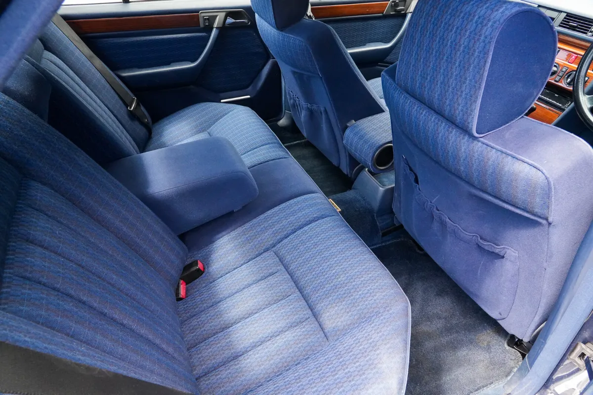 1991 Mercedes-Benz E-Class 300E 3.0 Petrol Auto - Image 4