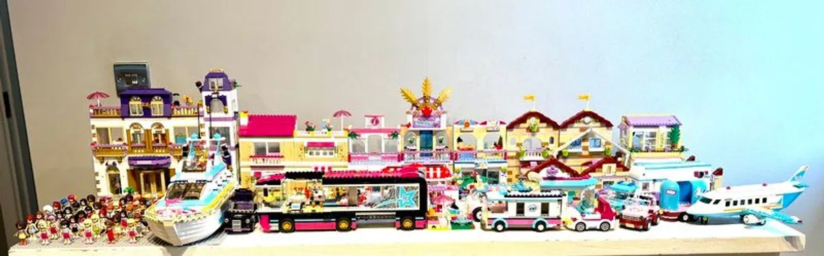 LEGO Friends Lot - Image 1
