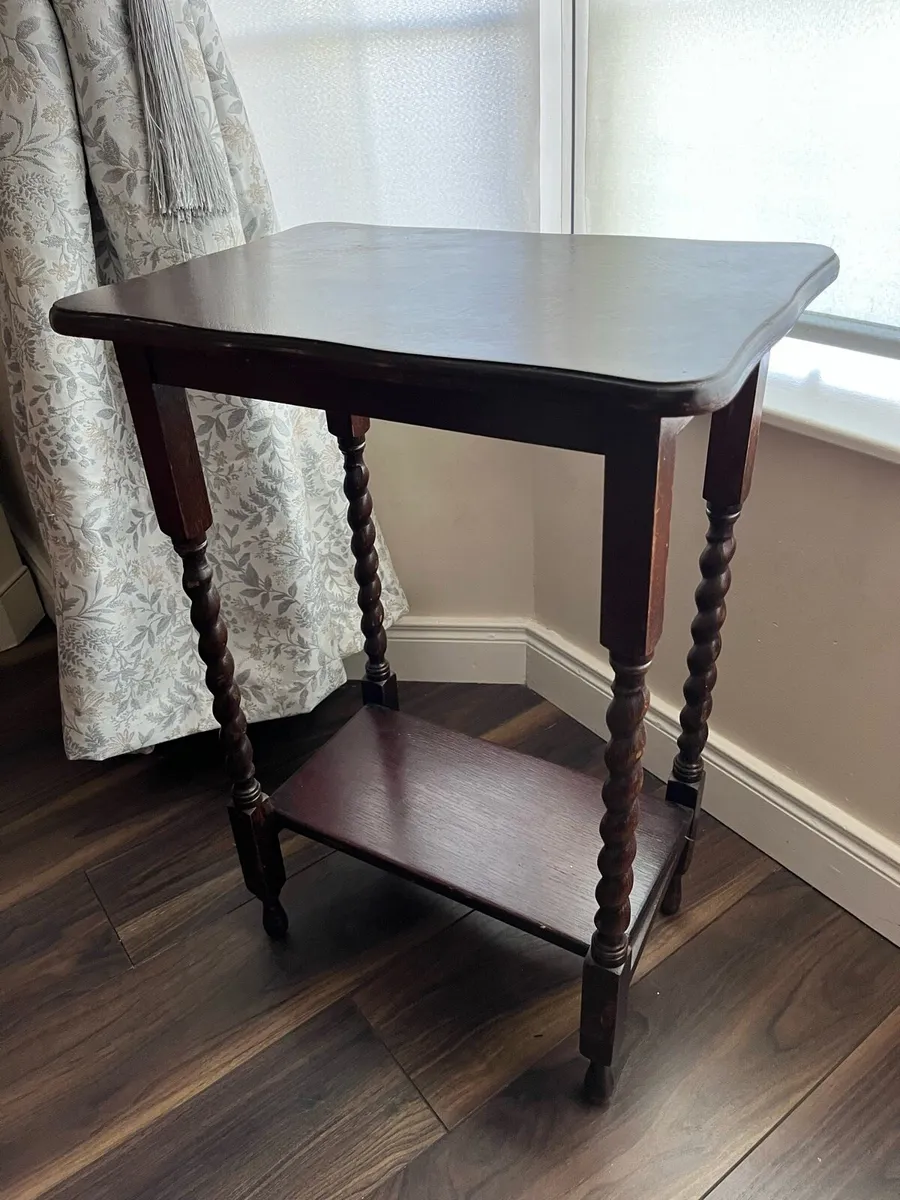 Twist Leg Side Table Vintage - Image 1