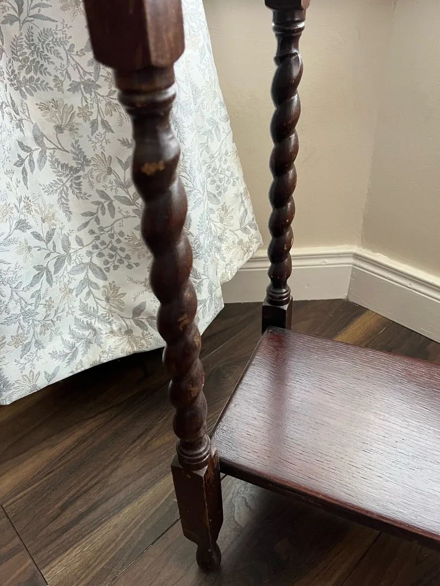 Twist Leg Side Table Vintage - Image 3