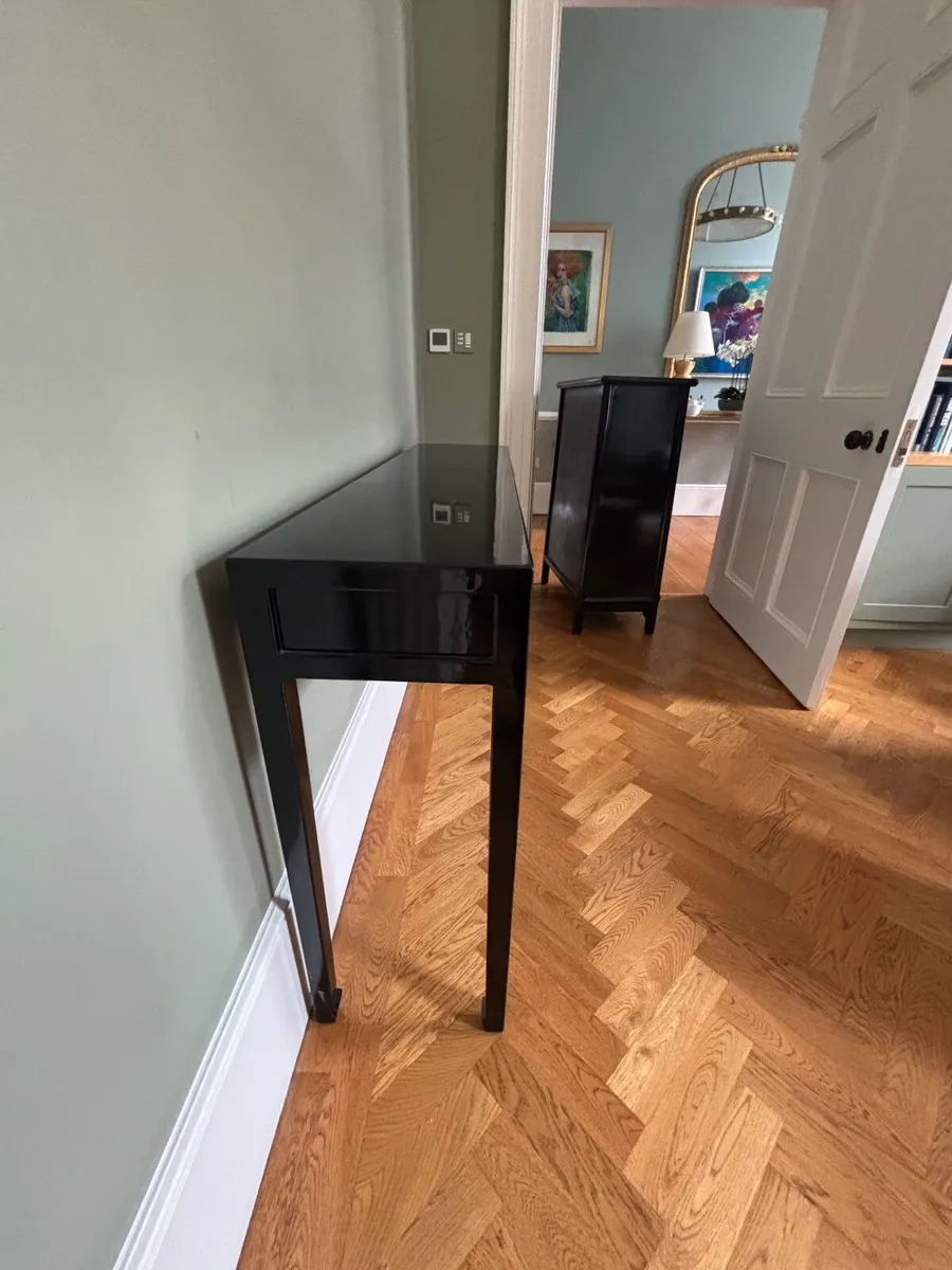Mandarin Black Laquer Console Table - Image 1