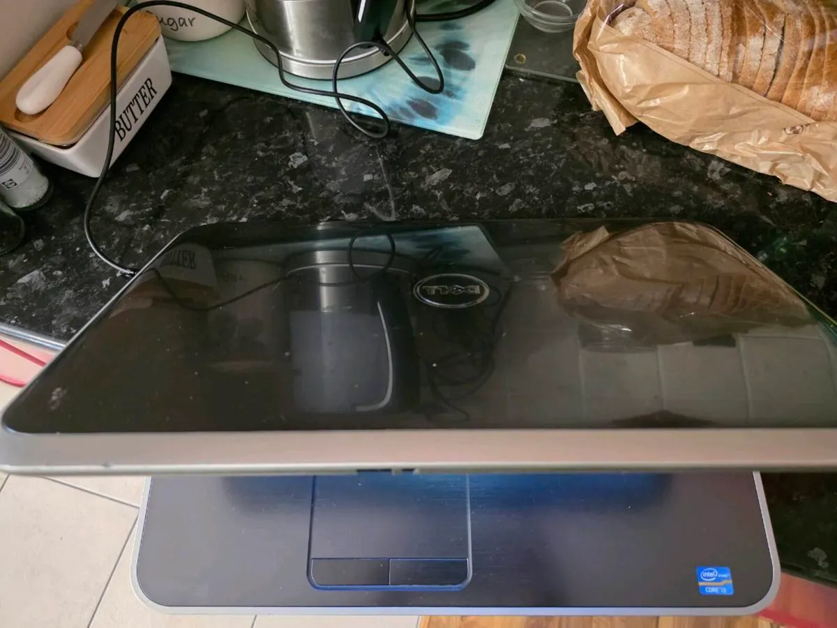 Dell Inspiron 5720 - Image 4