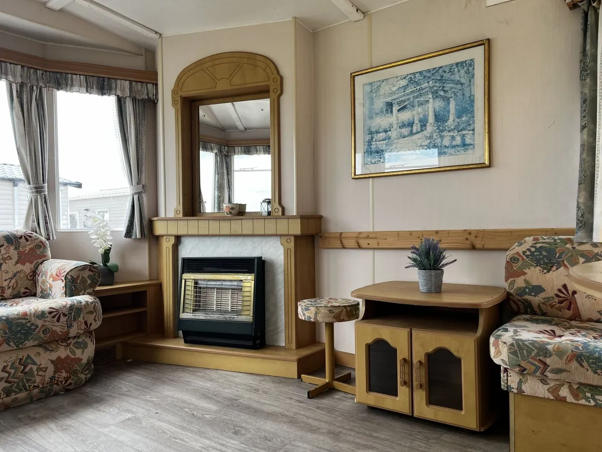 28x10' Mobile Home - Image 3
