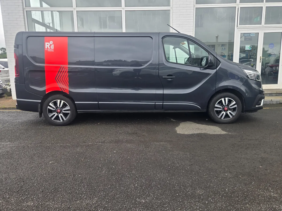 Renault Trafic 2024 - Image 2
