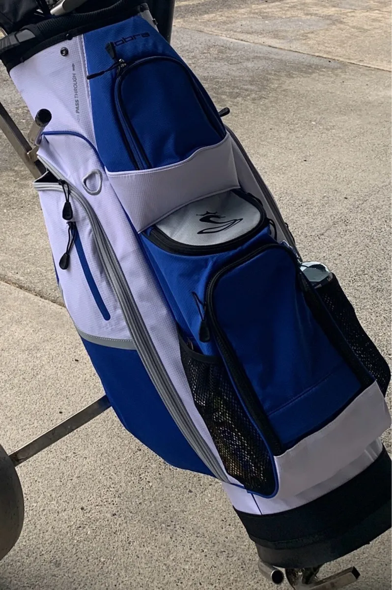 Cobra Fly XL irons & bag - Image 2
