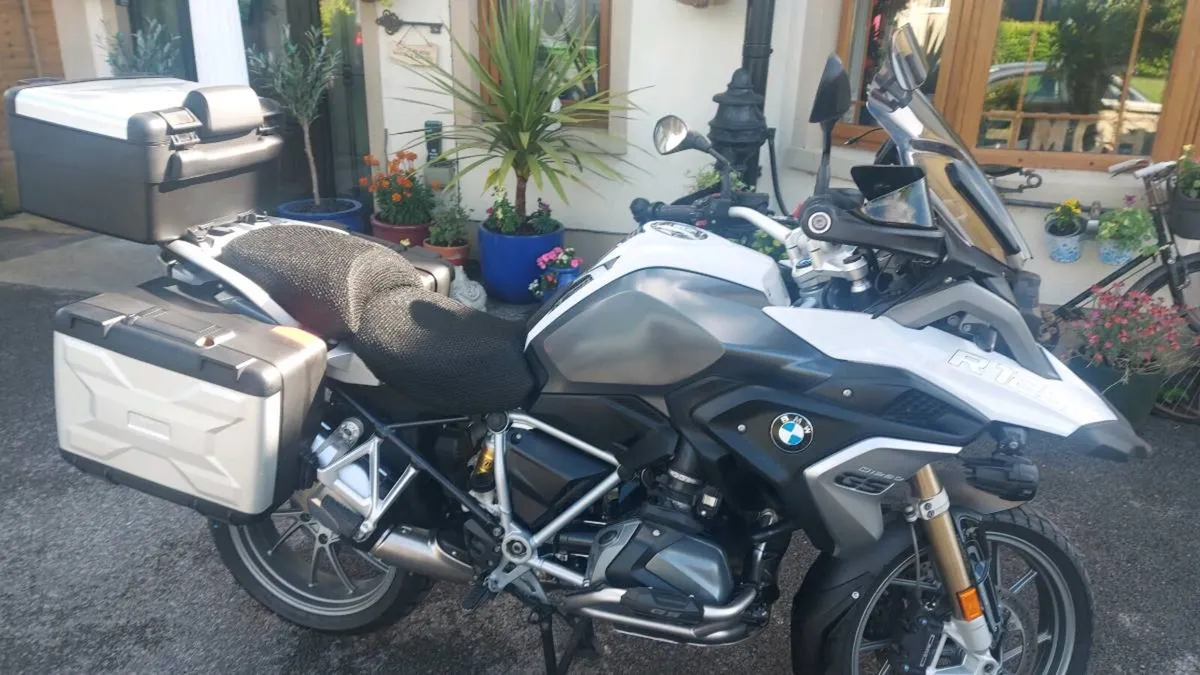 BMW GS - Image 1
