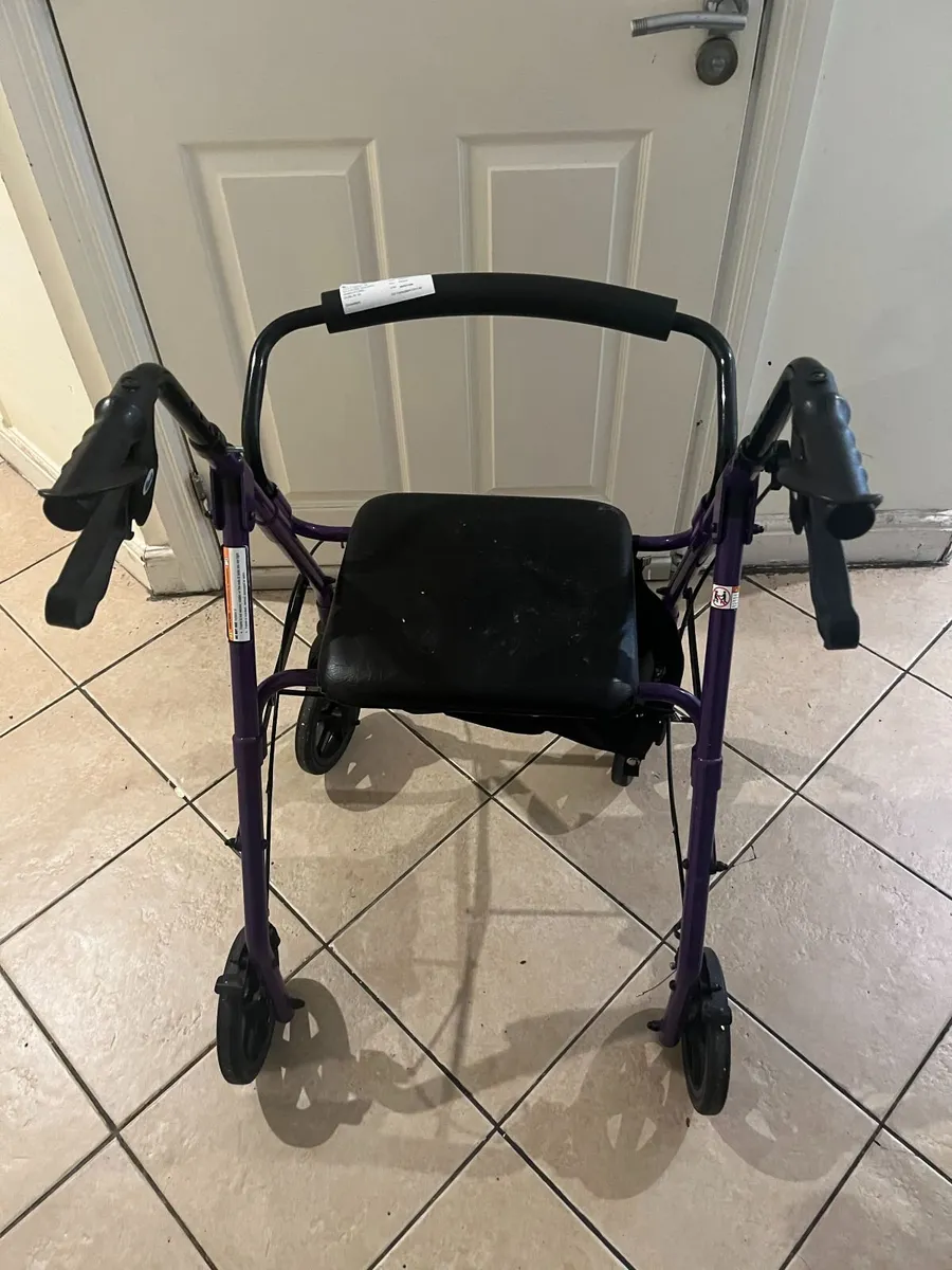 Walker for seniors - Image 1