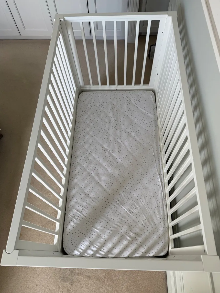 Cam Cam “Harlequin” Baby Cot 60x120cm - Image 4