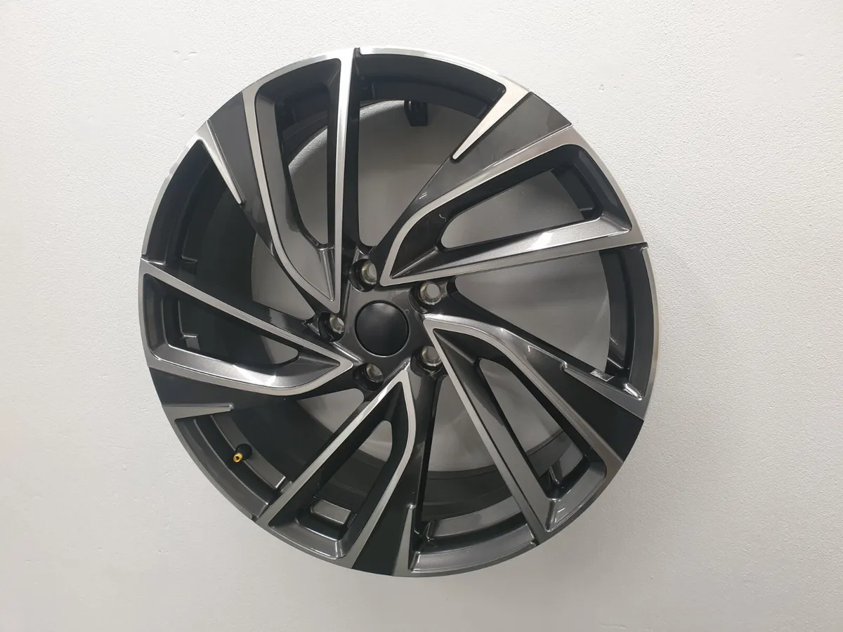 18" 19" Volkswagen Adelaide Style - Image 4