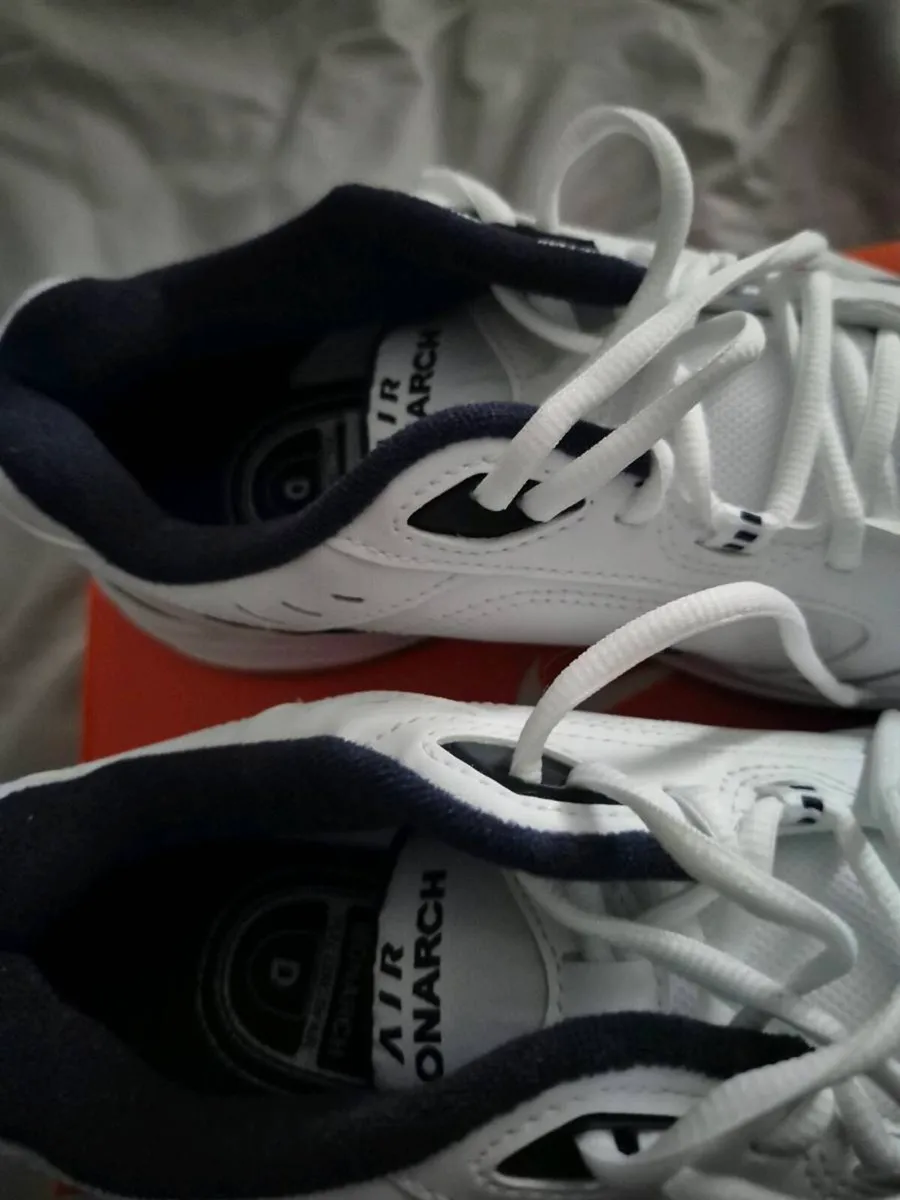 NEW NIKE AIR MONARCH - Image 4