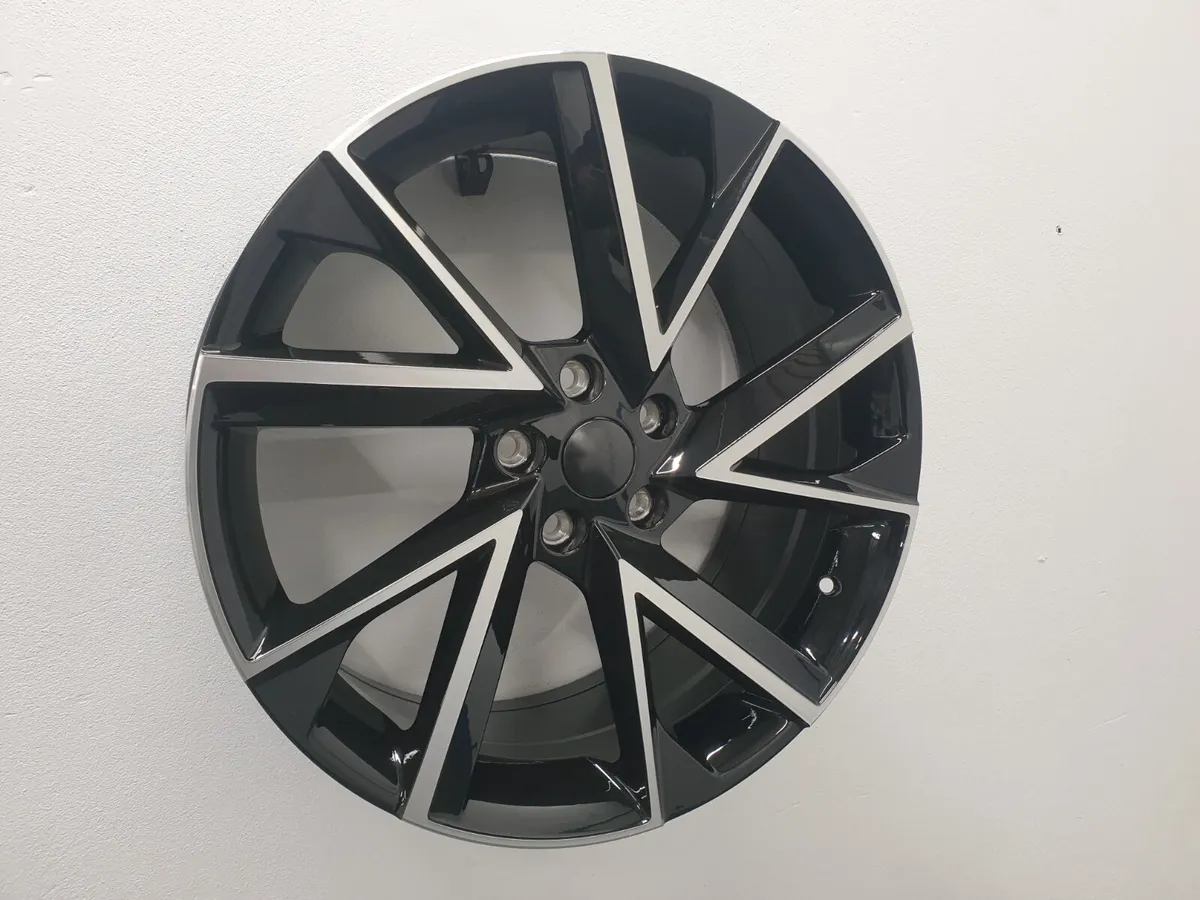 18" 19" Skoda Vega Style - Image 3