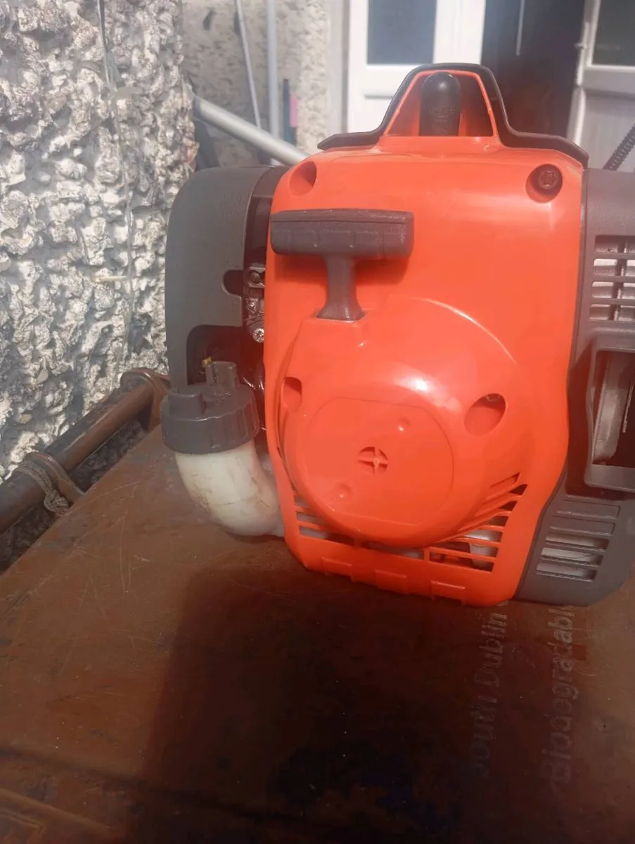 Husqvarna petrol busheater - Image 2