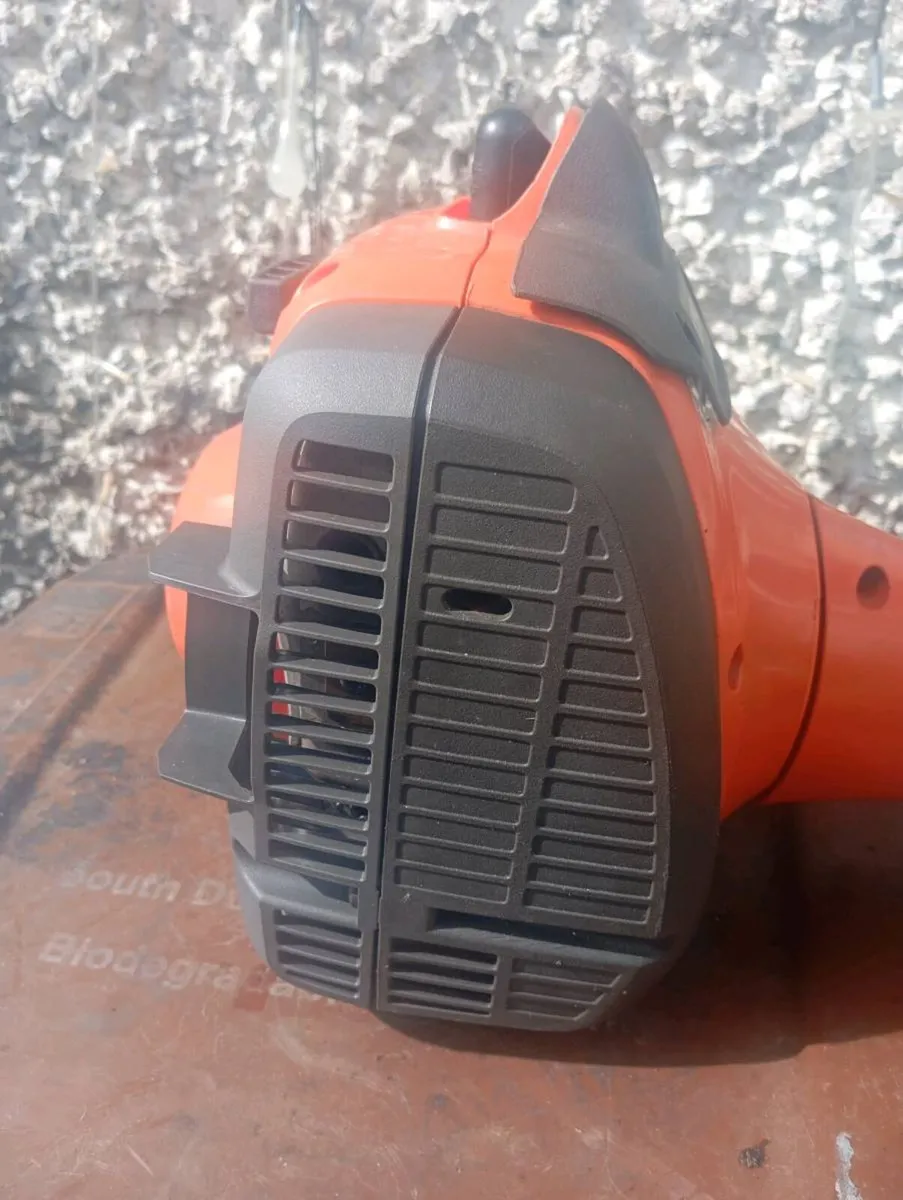 Husqvarna petrol busheater - Image 3