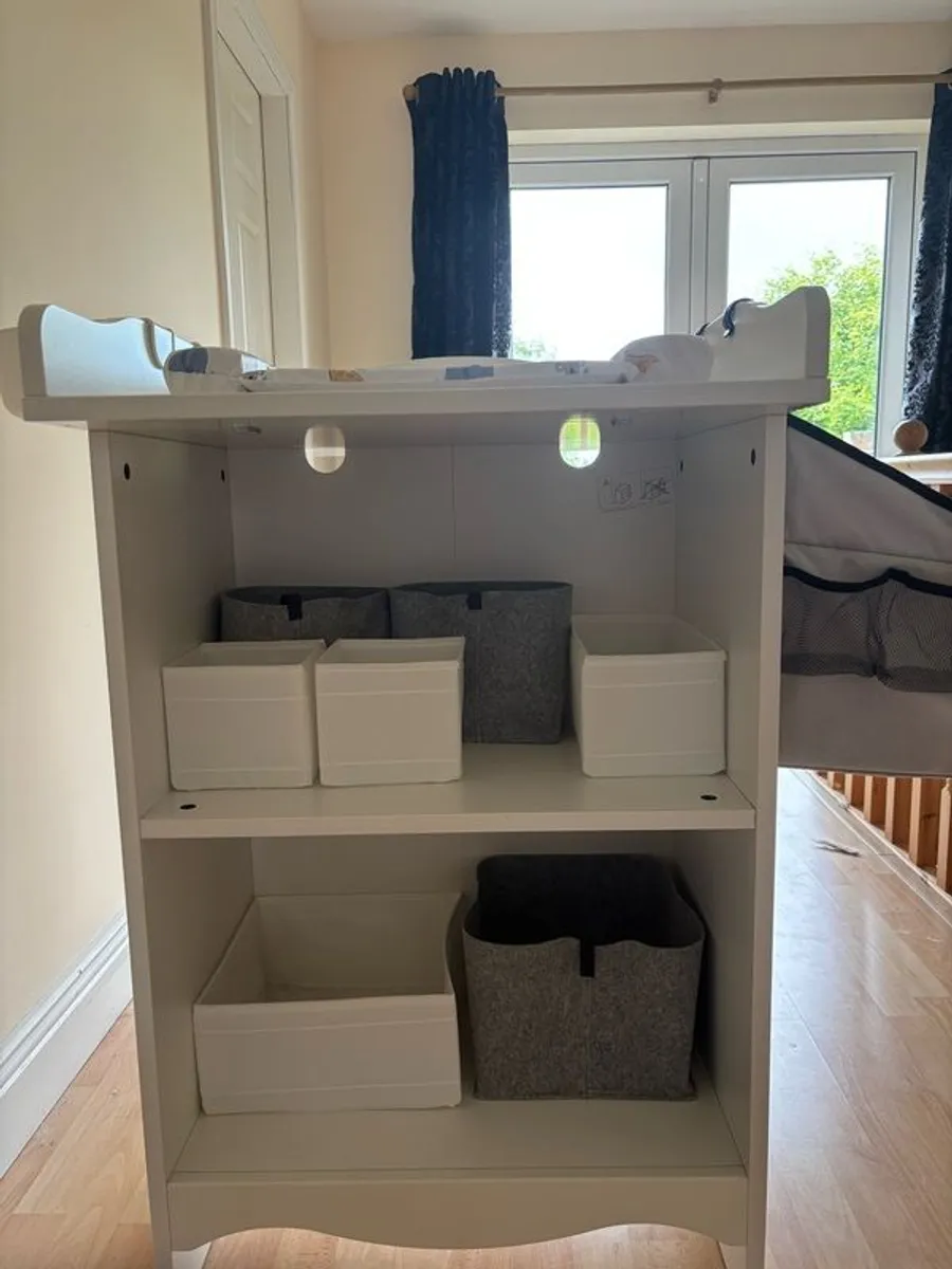 Baby changing table + Tommee Tippee caddy organiser - Image 2