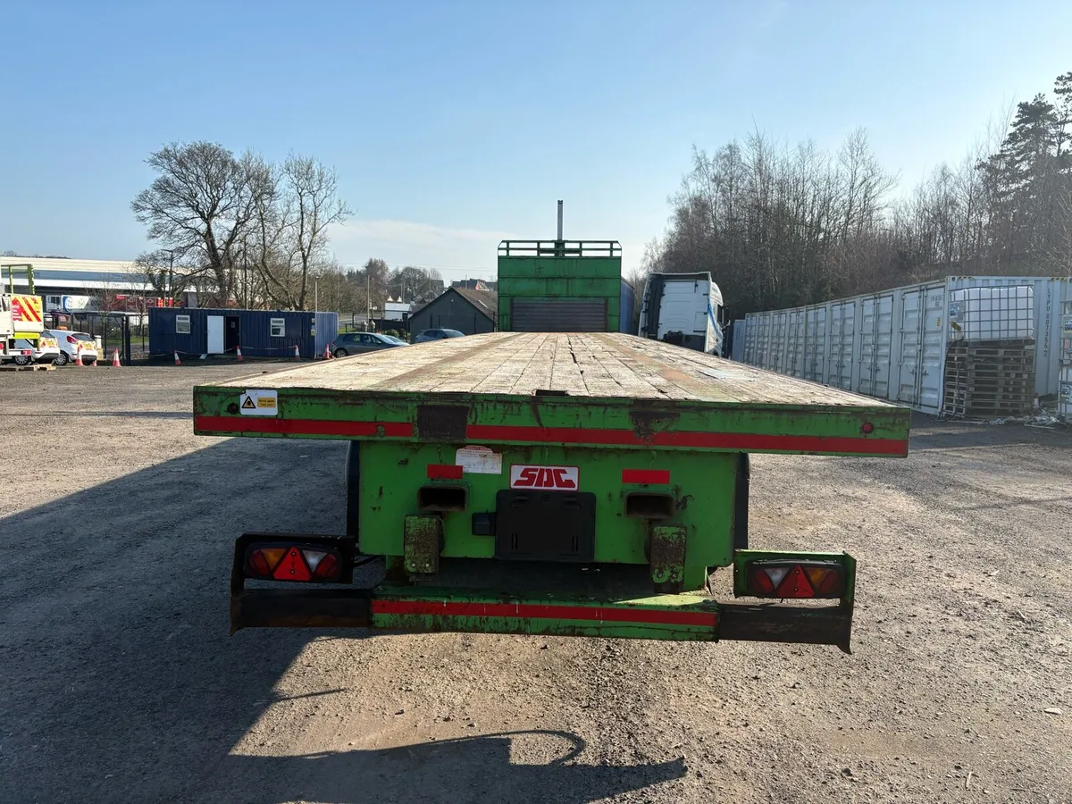 2016 SDC 13.6MT Triaxle Flat Trailer/Moffett Kit - Image 4