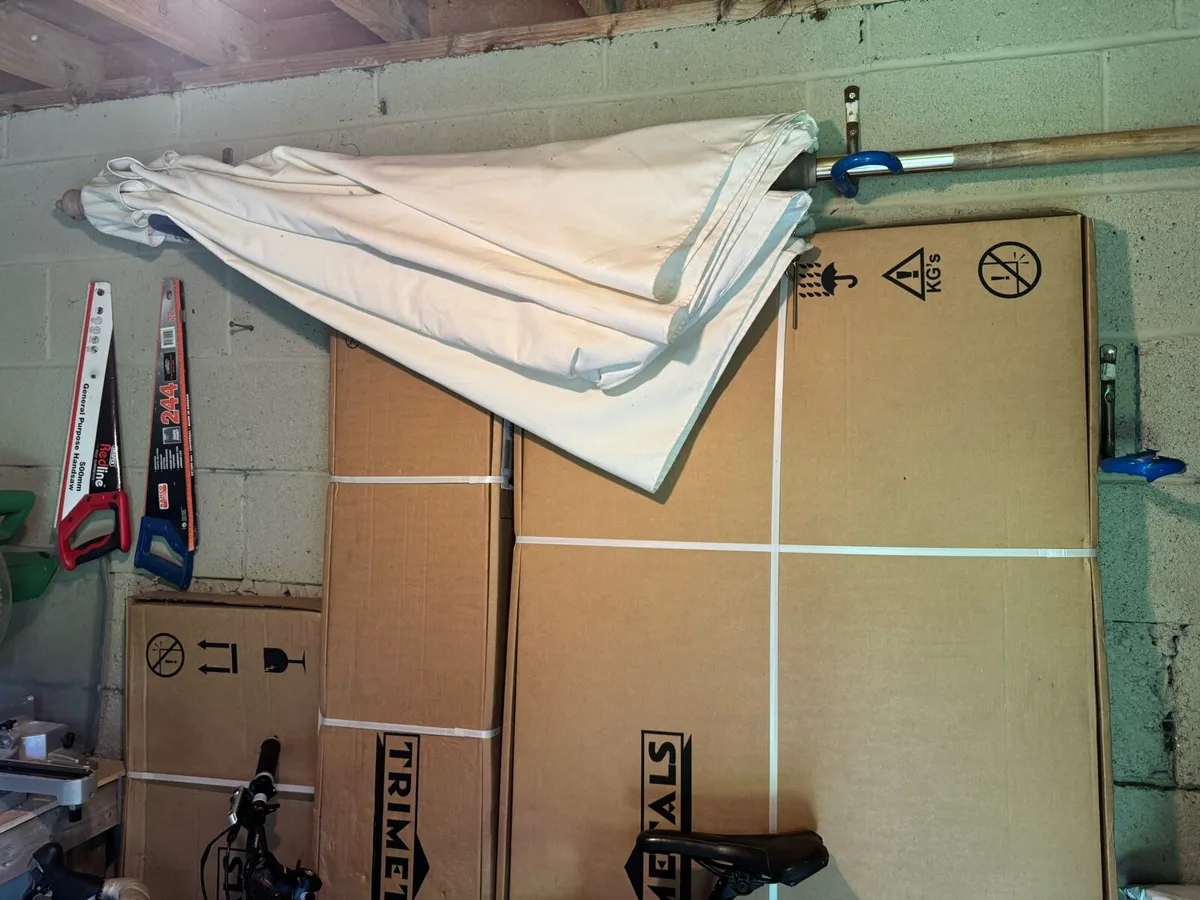 Trimetals Bikestore (Gas Strut Version (Cream)) - Image 2