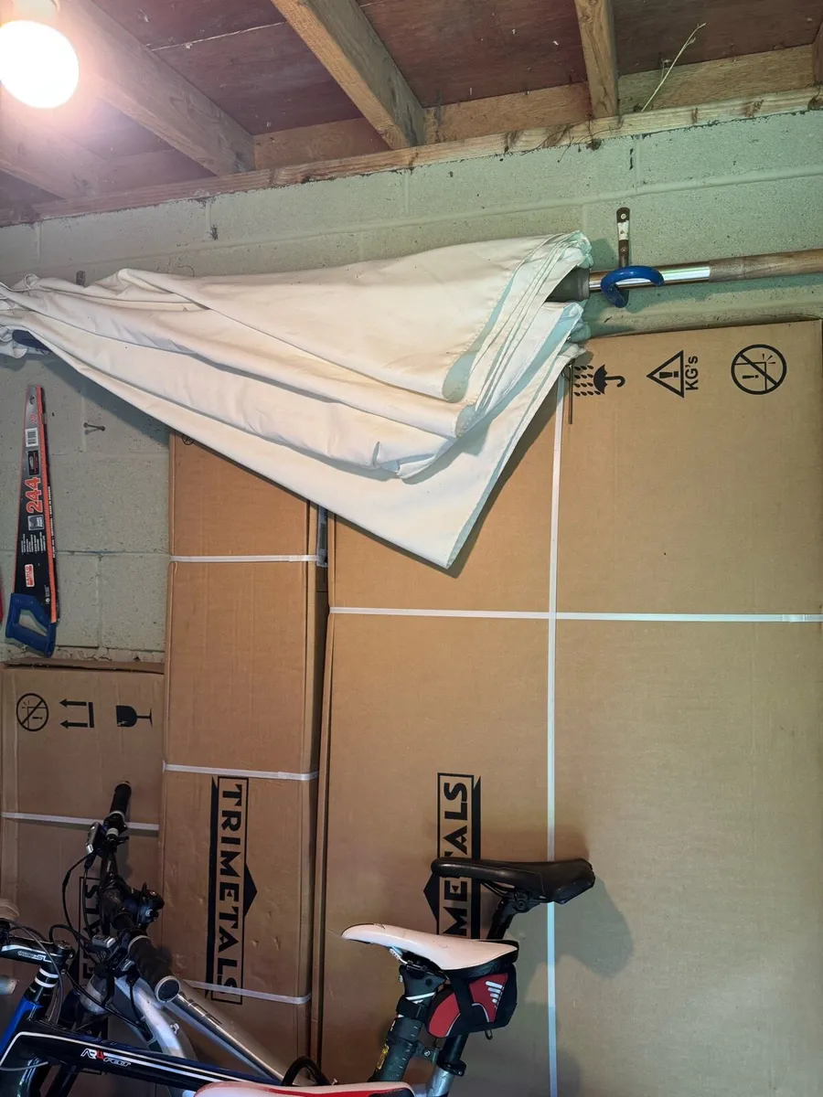 Trimetals Bikestore (Gas Strut Version (Cream)) - Image 3