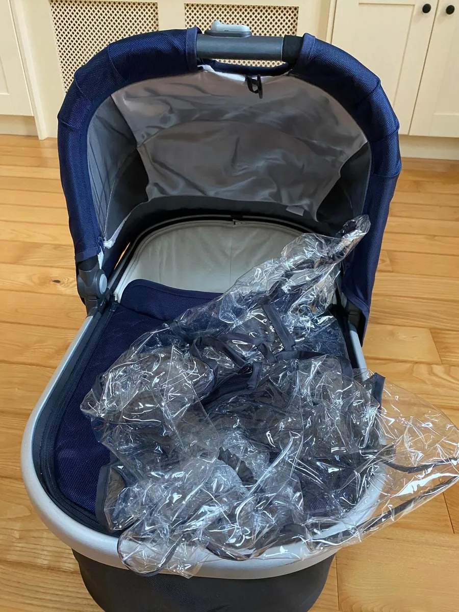Uppababy bassinet - Image 3