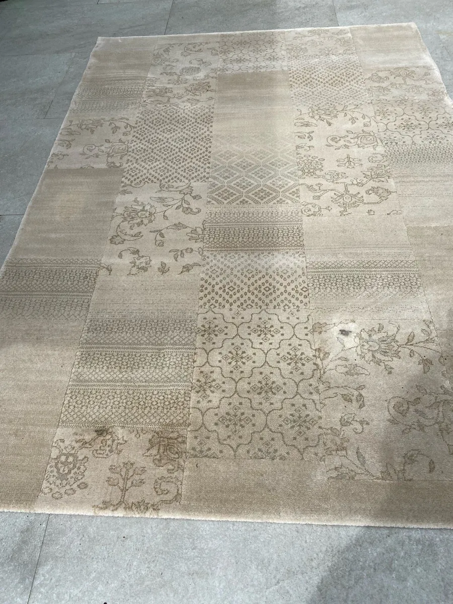 Large rug - Image 2