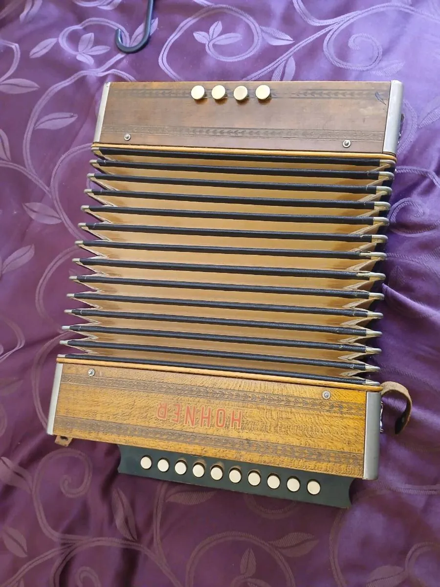 Accordion Melodeon - Image 2