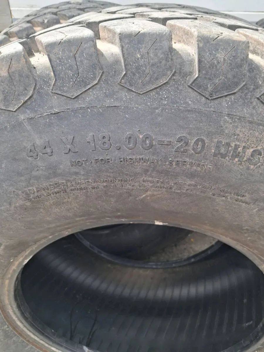 Tractor tyres - Image 2