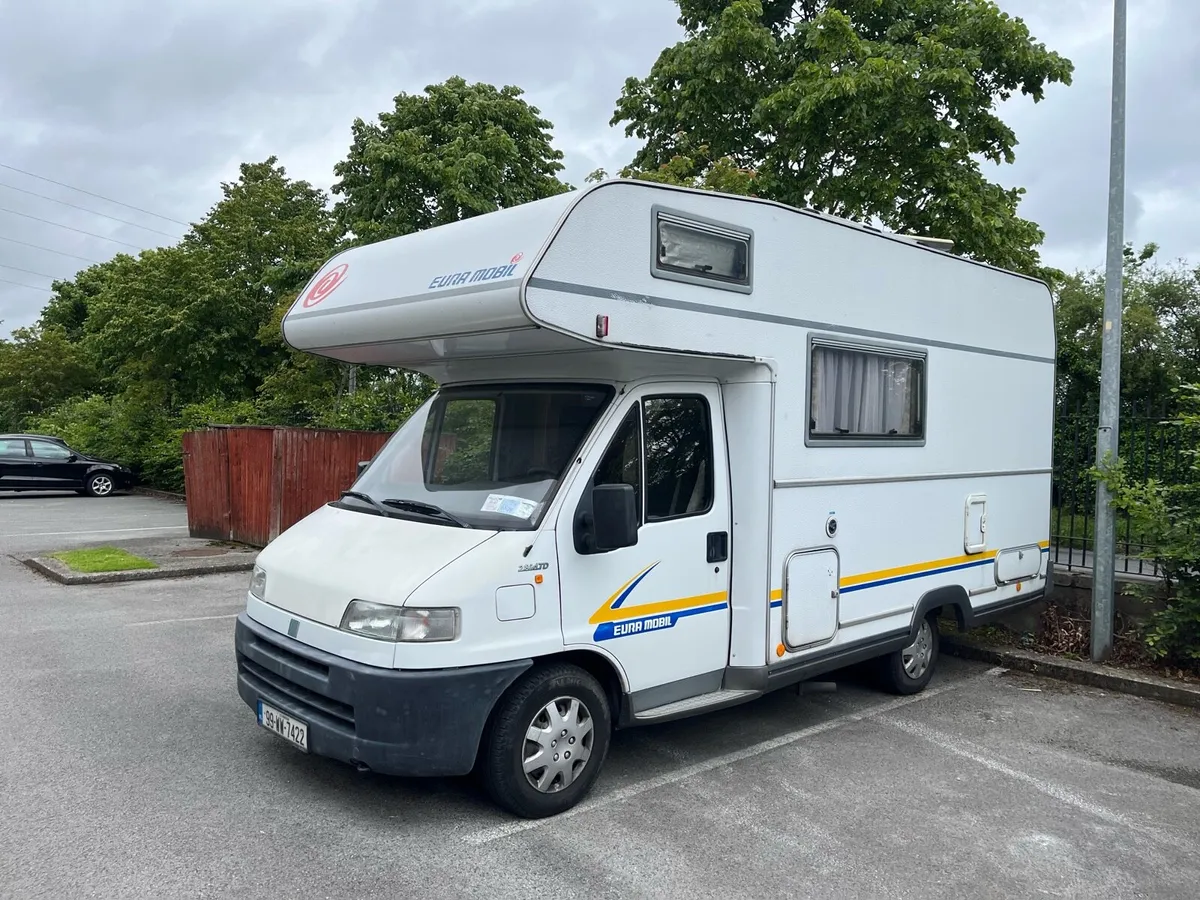 Camper - Image 1
