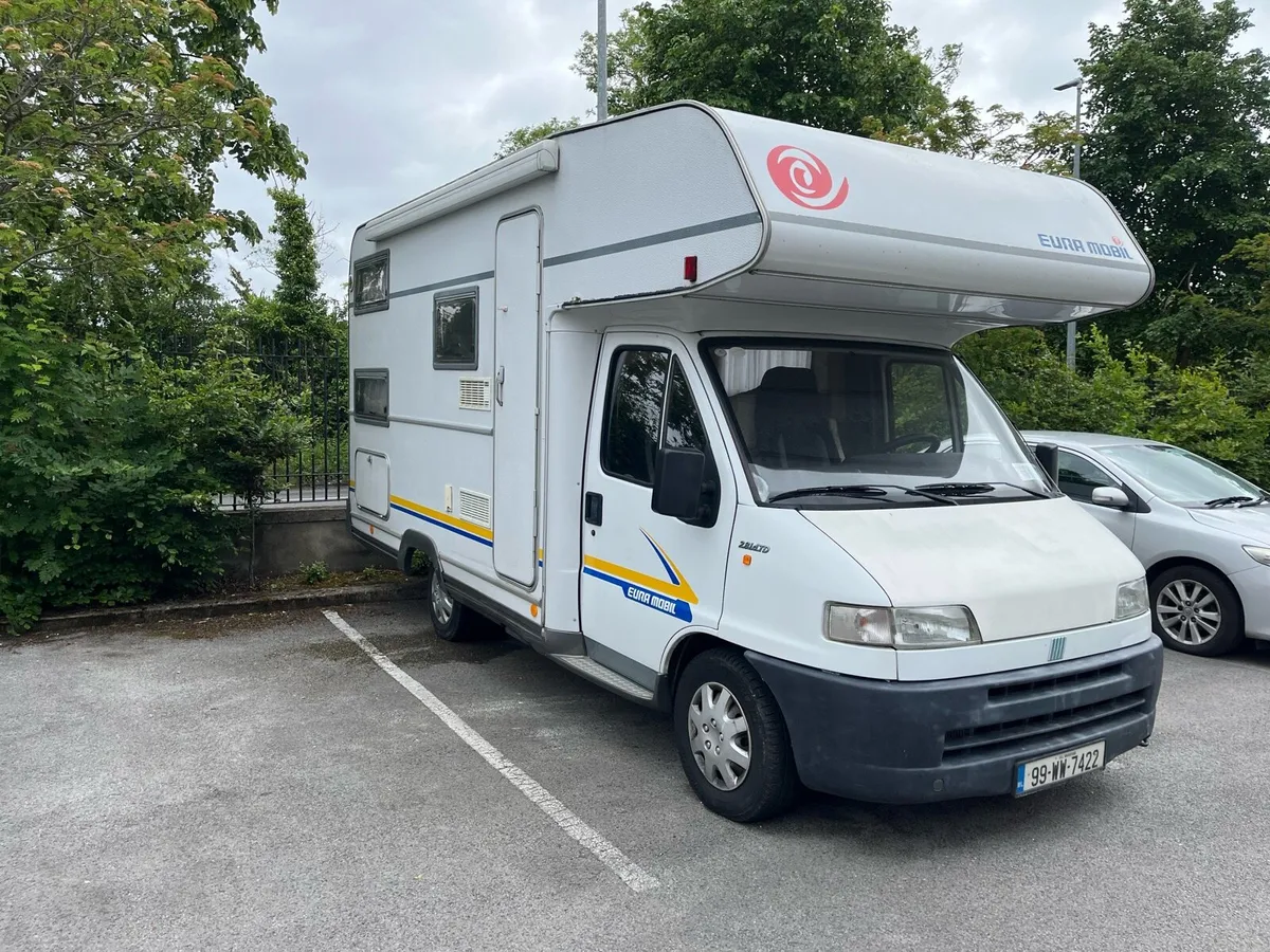 Camper - Image 2