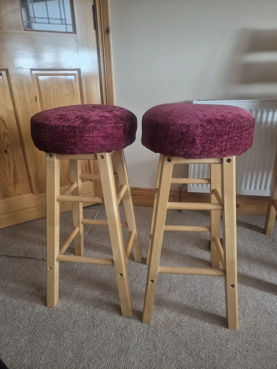 High stools - Image 1