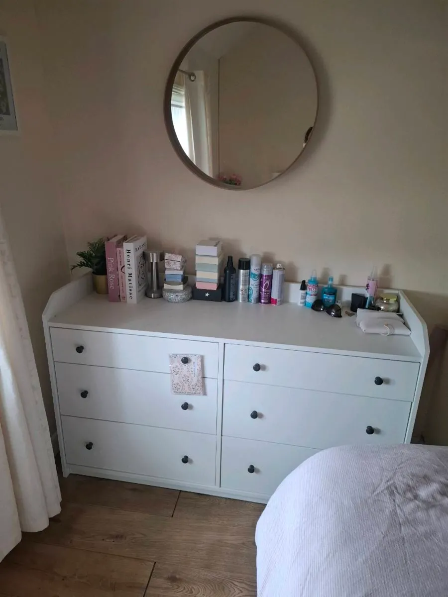 Large White 6-Drawer Chest of Drawers - Image 1