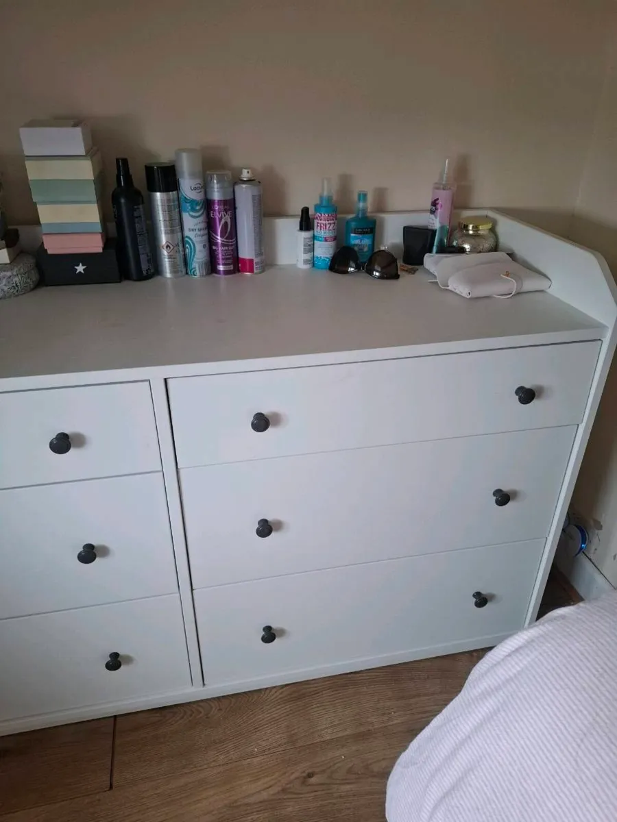 Large White 6-Drawer Chest of Drawers - Image 3