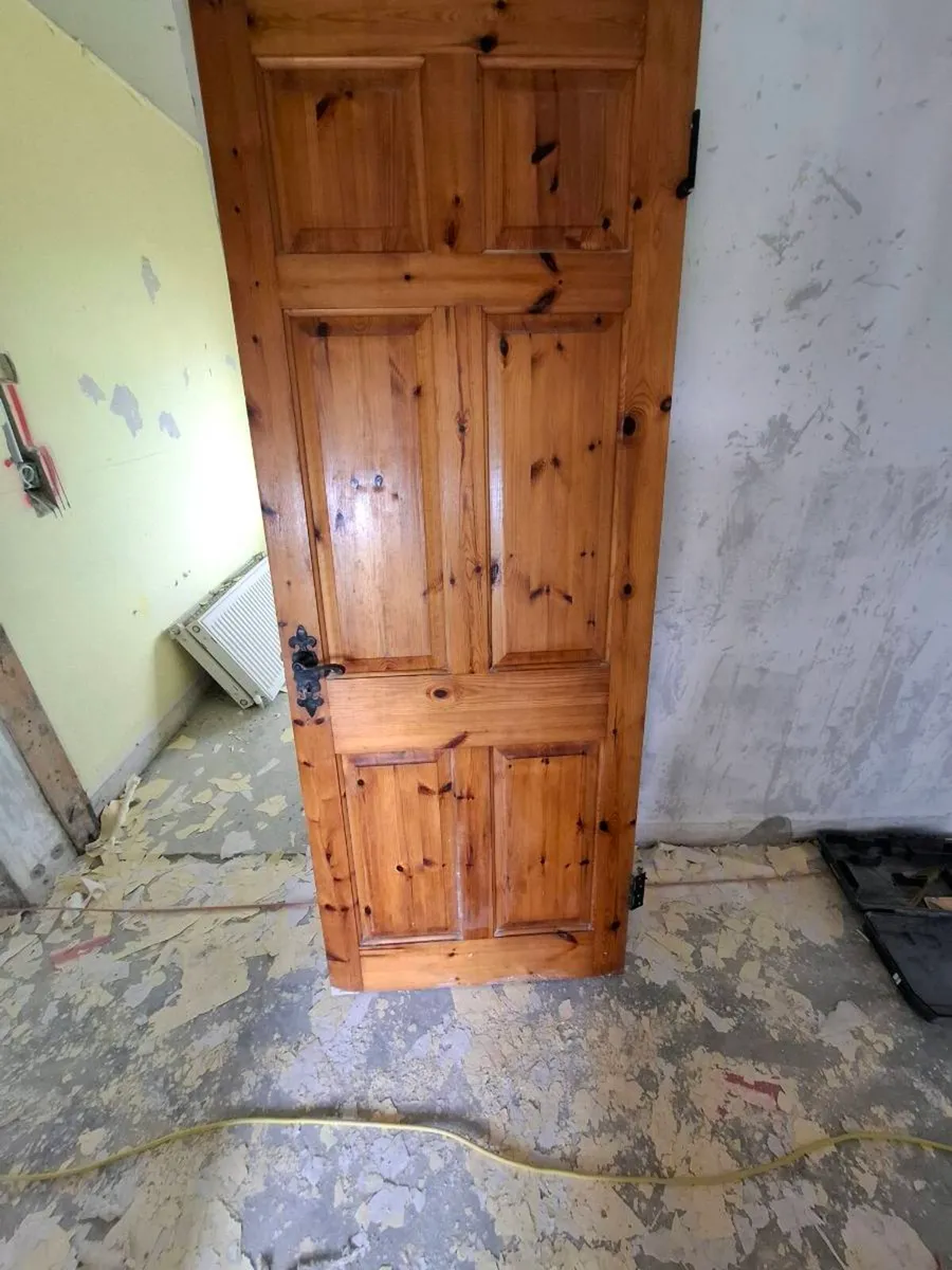 Solid pine door