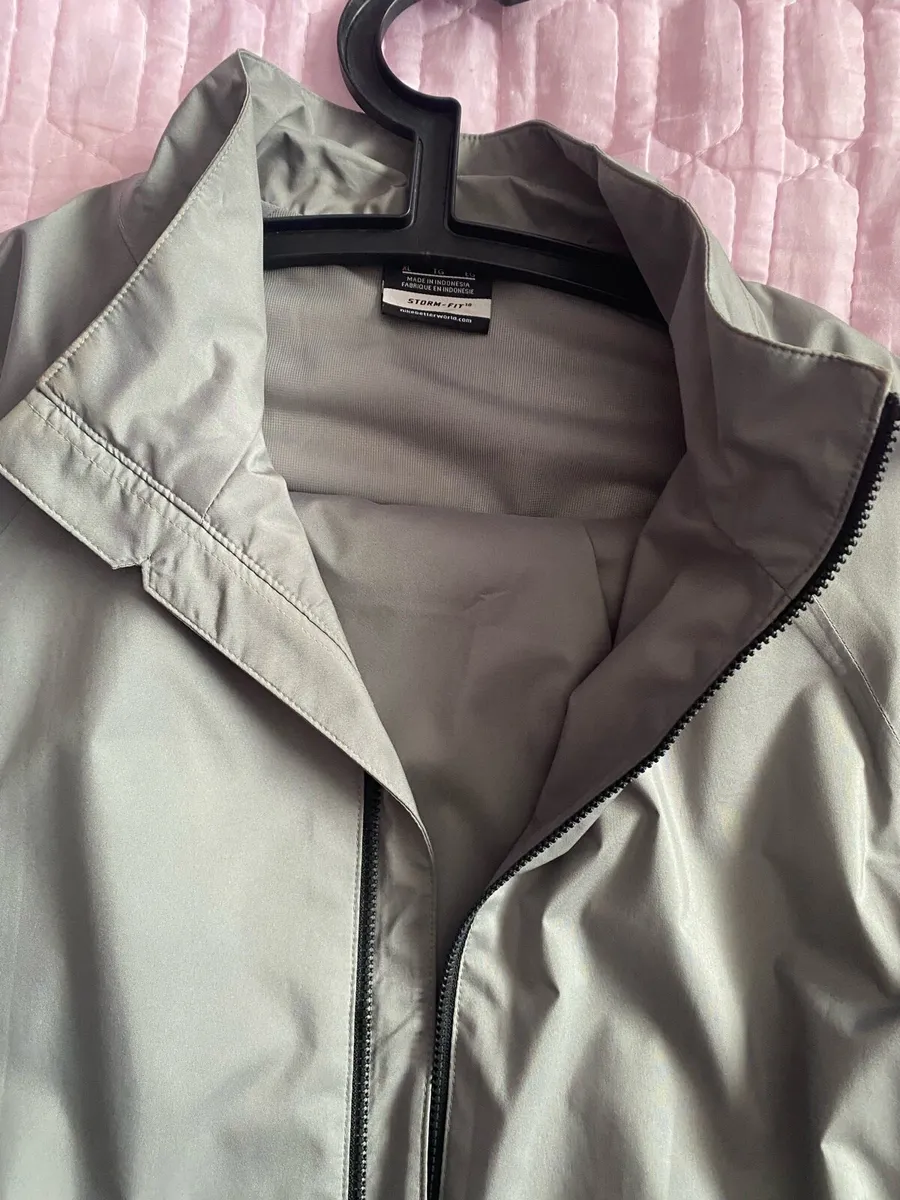 Men’s NikeGolf Stormfit Rain Suit - Image 4
