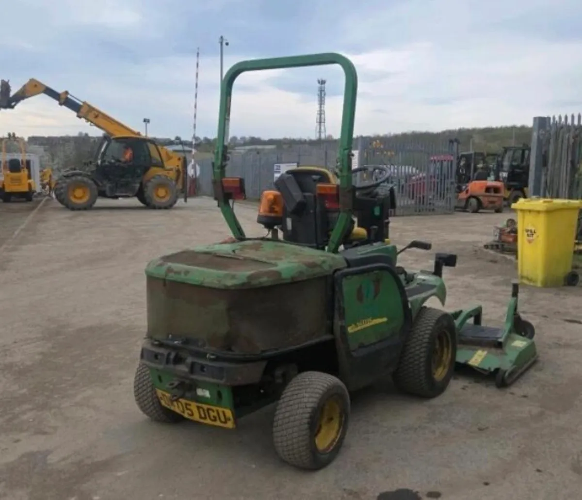 John Deere Outfront Diesel Mower 1445 - Image 2