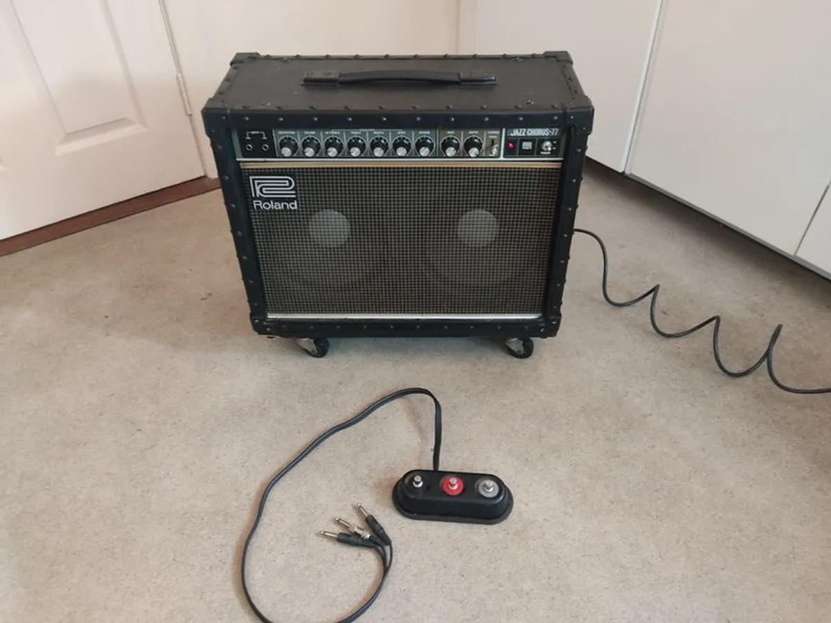 1987 Vintage Roland Jazz Chorus 77 Made in Japan Original footswitch included - Image 1