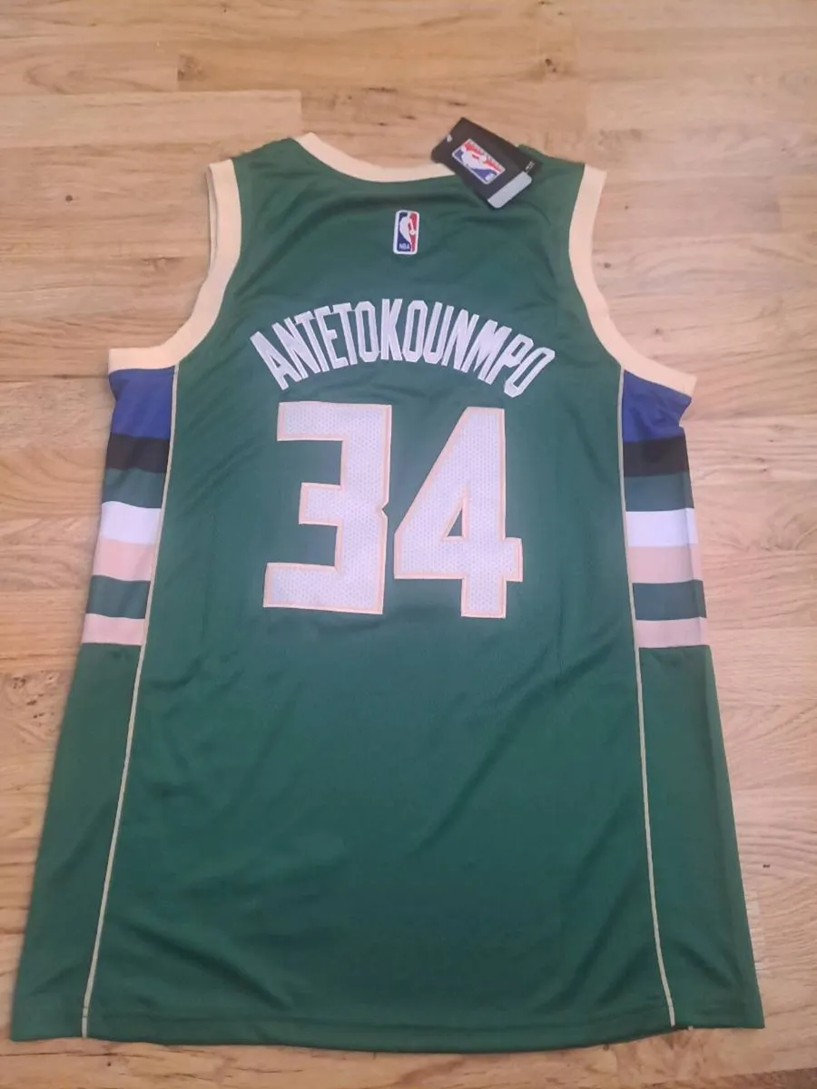 Basketball jersey - Image 2