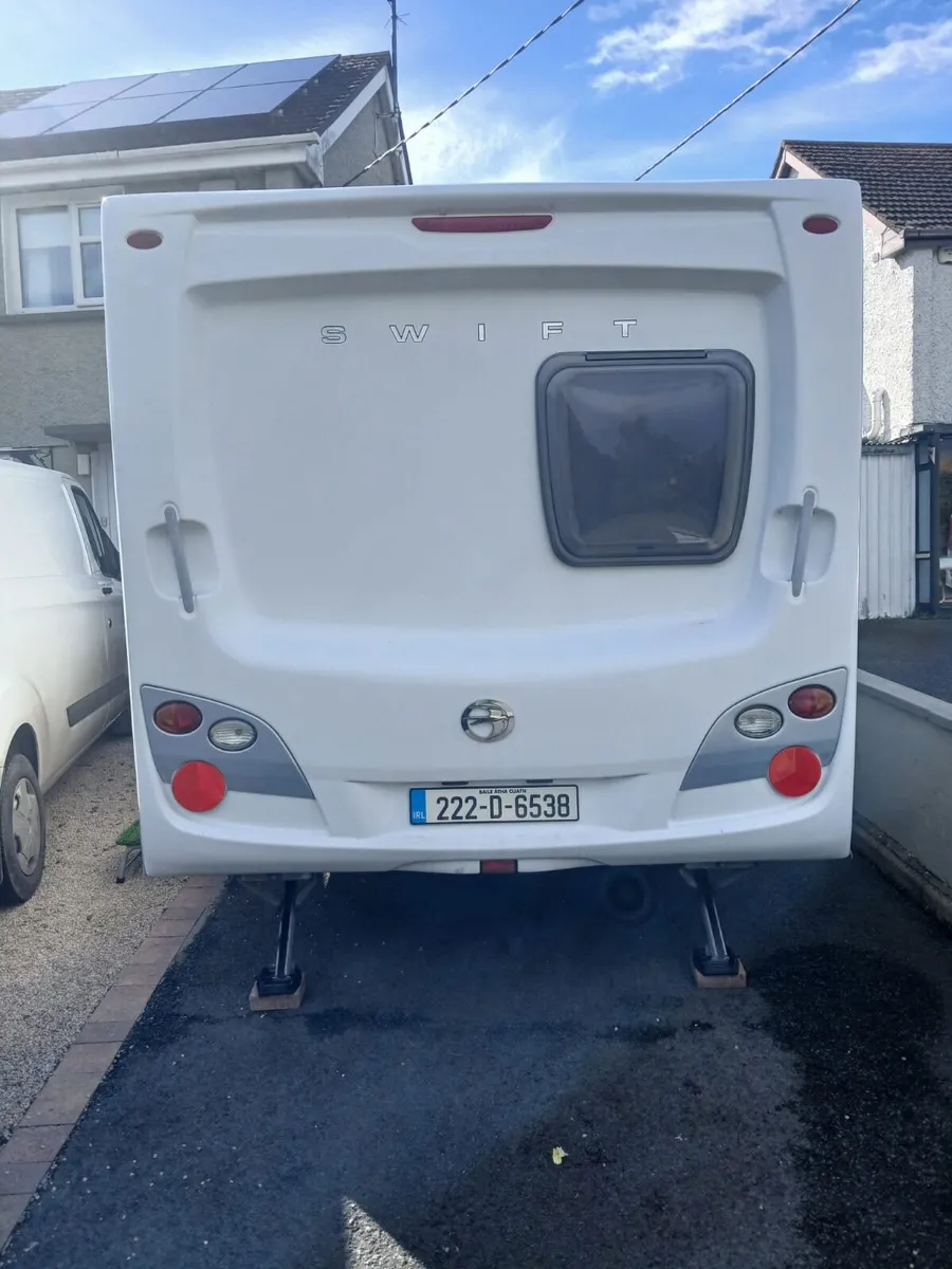 Caravan - Image 2