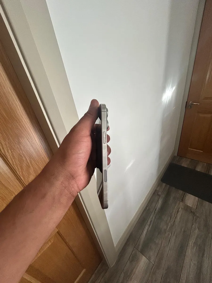 iPhone 16pro Max - Image 3