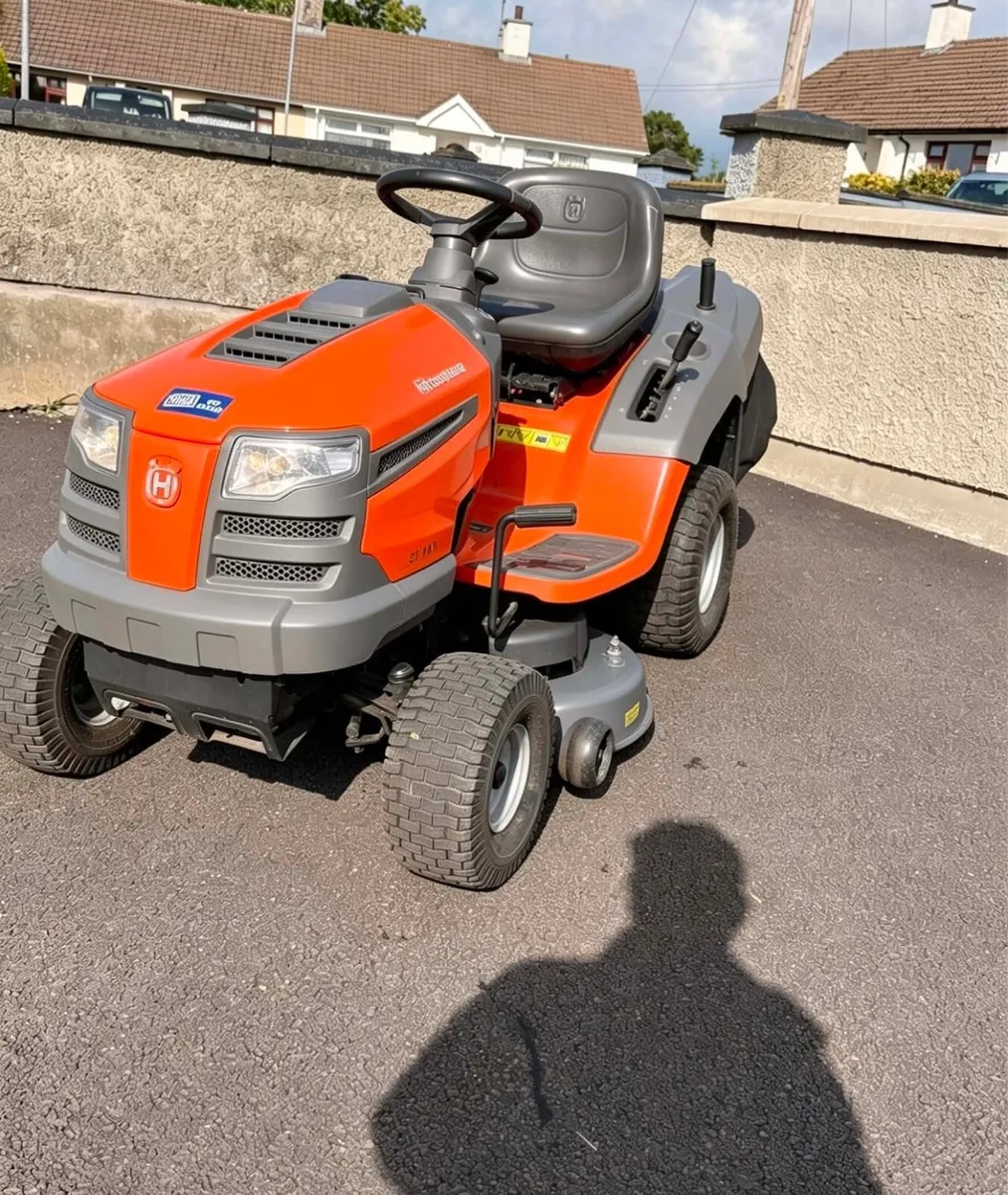 Husqvarna ride on lawnmower - Image 2