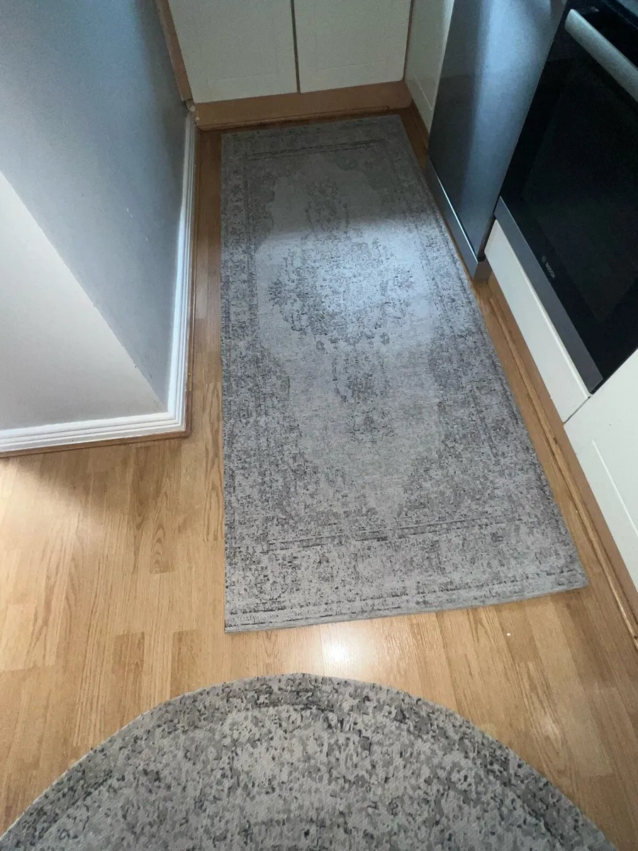 Rug and runner - Image 3