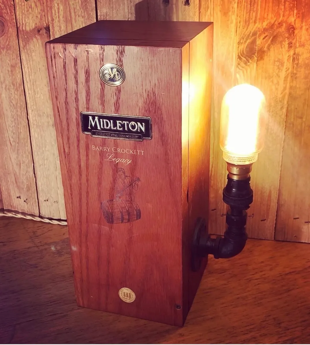Whiskey box lamp. - Image 2