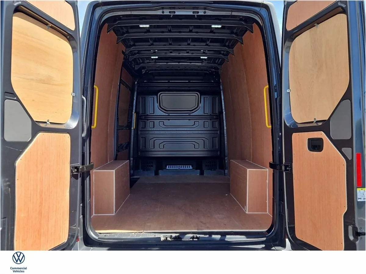 Volkswagen Crafter Highline, 177HP, MWB, H/R, Ex D - Image 4