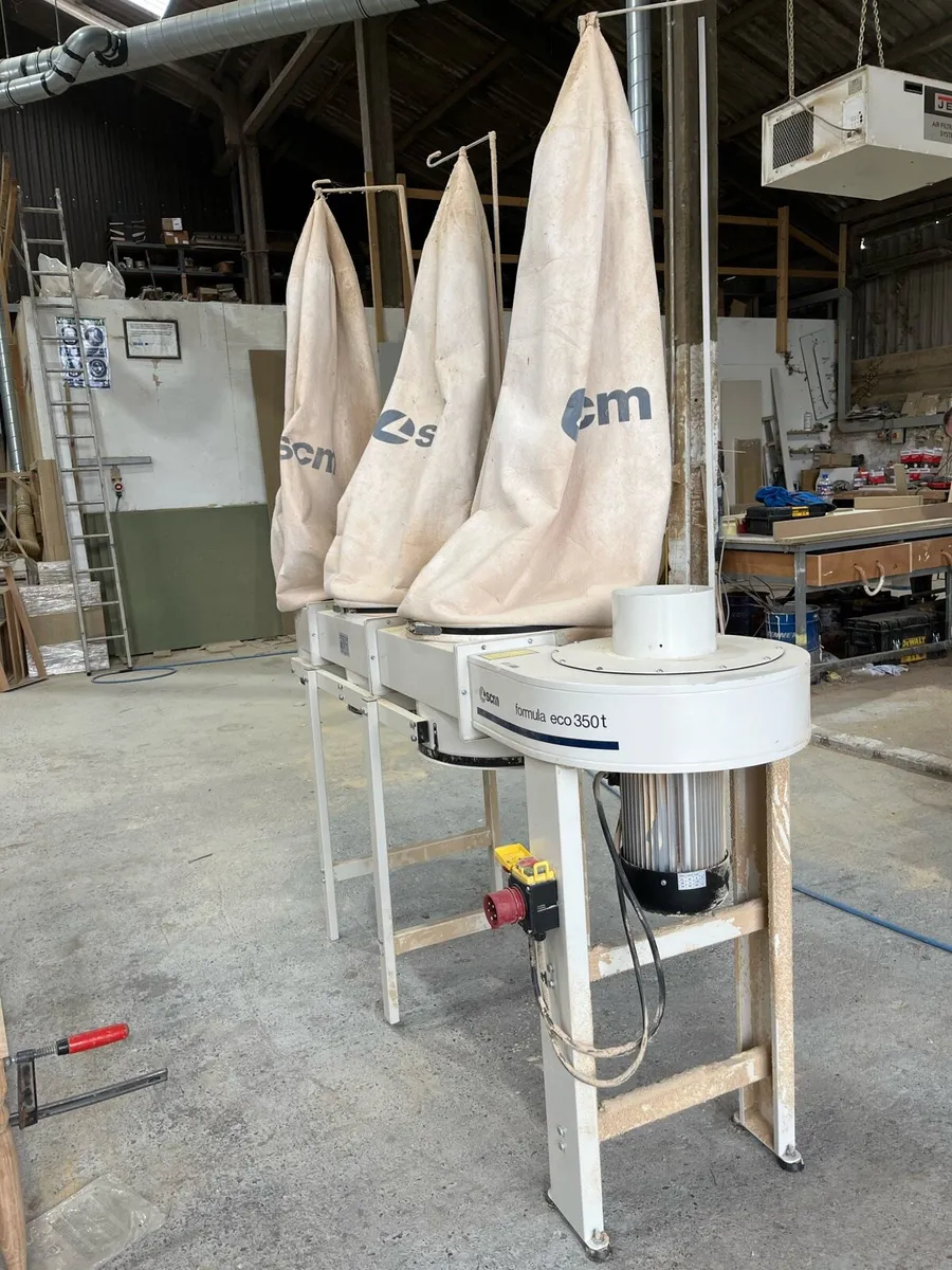 Dust extractor - Image 1