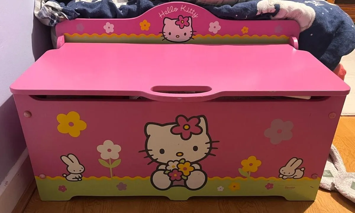 Hello Kitty Toy Box - chest - Image 1