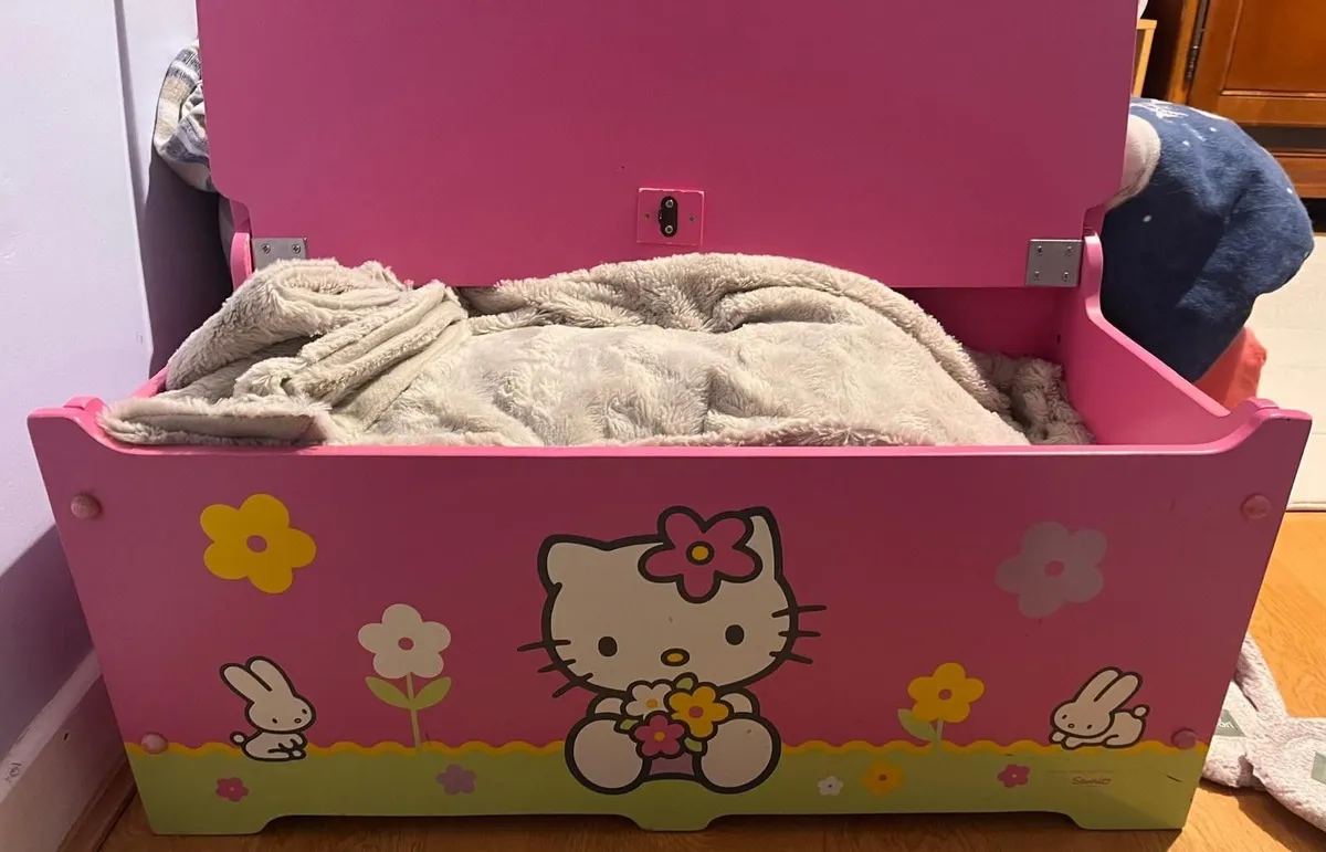 Hello Kitty Toy Box - chest - Image 3
