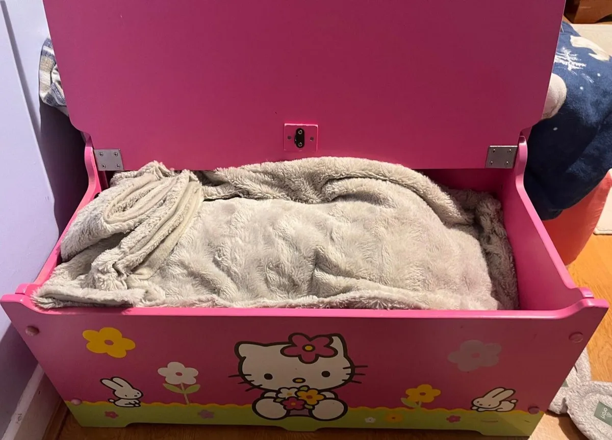 Hello Kitty Toy Box - chest - Image 4