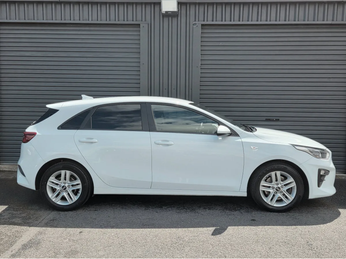 Kia Ceed 1.6 K2 COMMERCIAL 5DR - Image 4