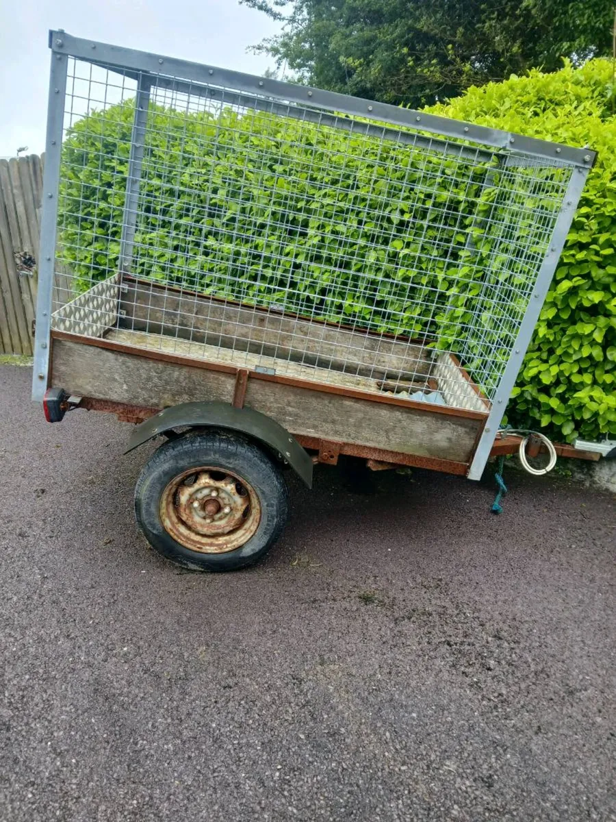 Trailer - Image 1