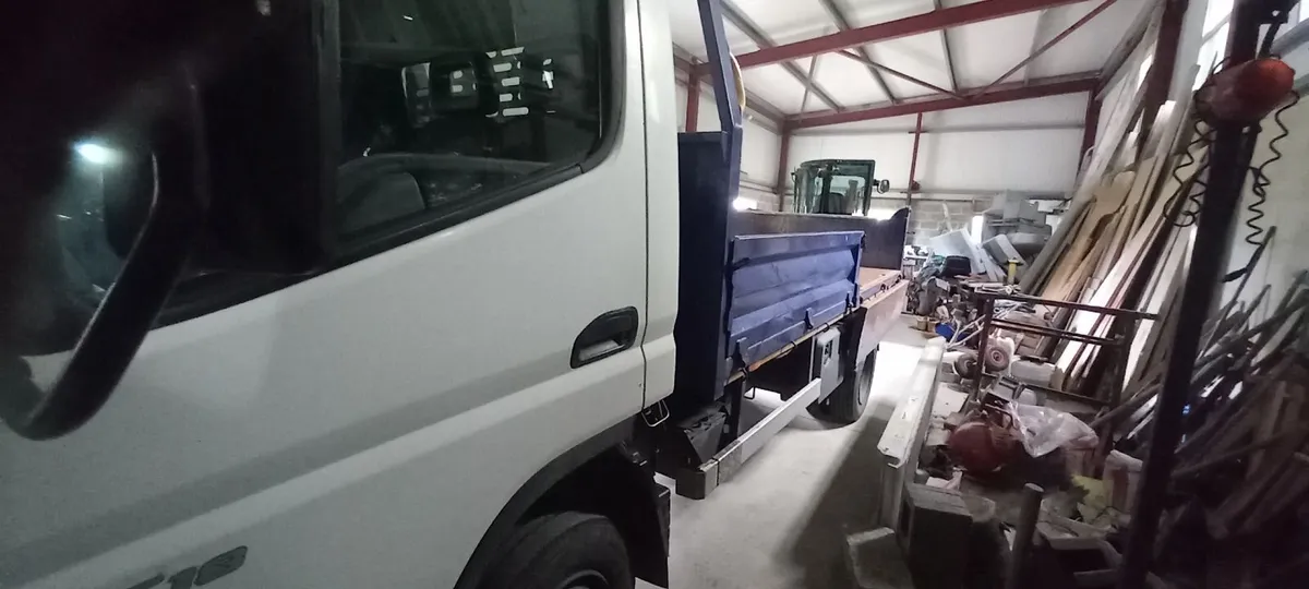 Mitsubishi Canter 2008 - Image 1
