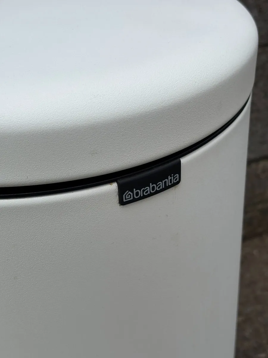 Brabantia 30L Bin - Image 1